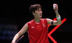 原创 
            泰国公开赛：2-0横扫李美妙，让魔鬼主场静音，陈雨菲夺赛季第4冠